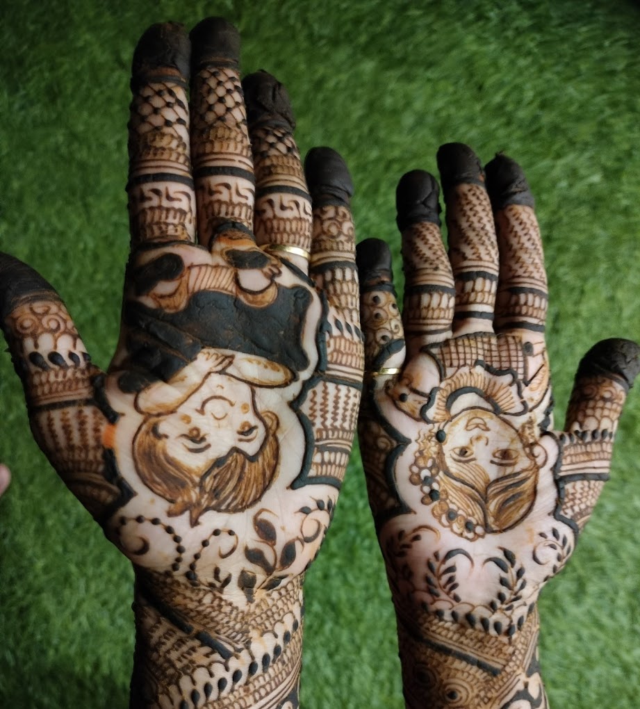 Asiya mehndi artist