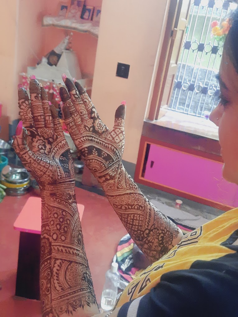 Khushi Bridal Mehndi Artist