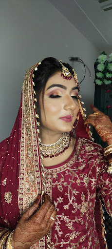 Kajal Arora Makeup Artist