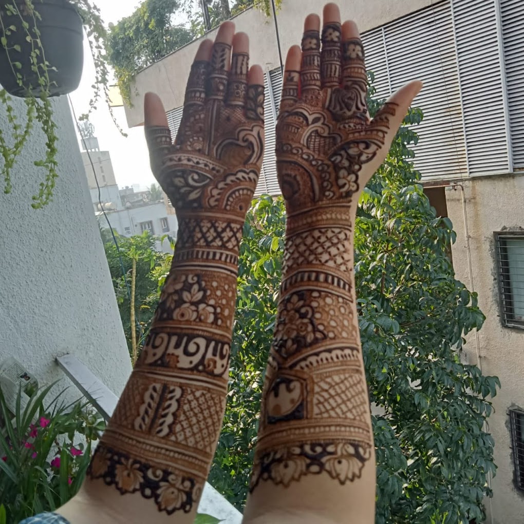  Arohi Mehandi Artist