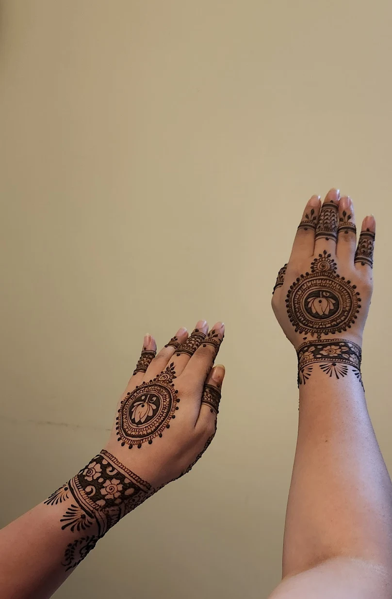 Nisha Mehendi