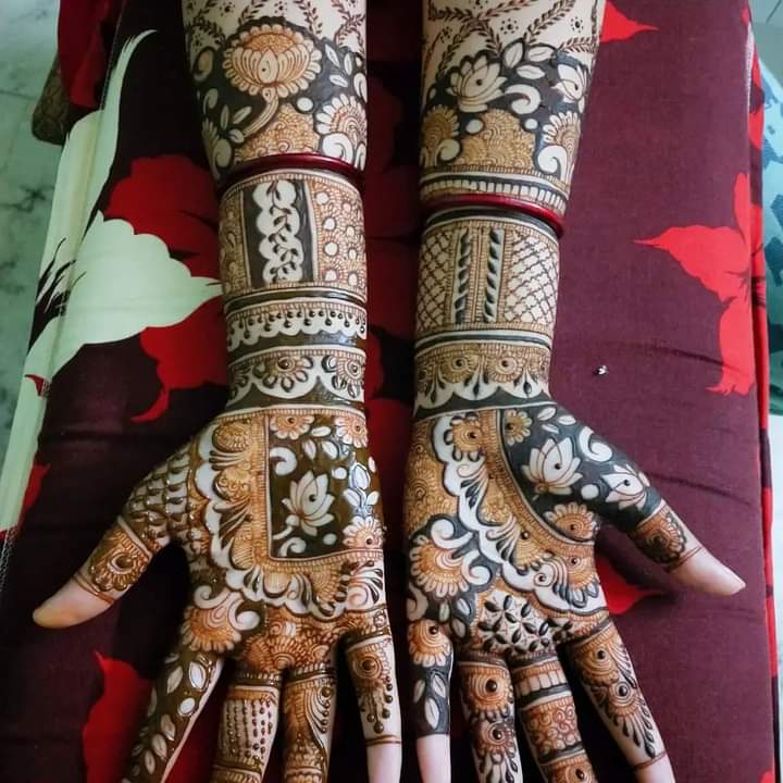 SHIVANSH MEHANDI ARTIST