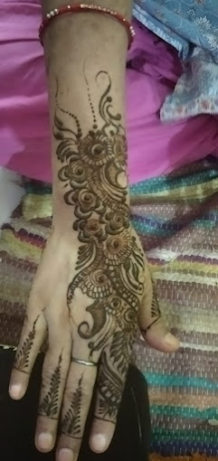 Diksha Mehndi Artist 