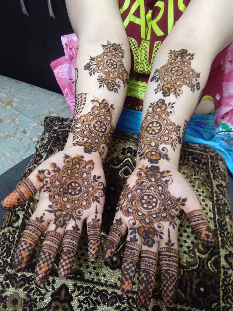 Minaaz Mehendi Art and Classes