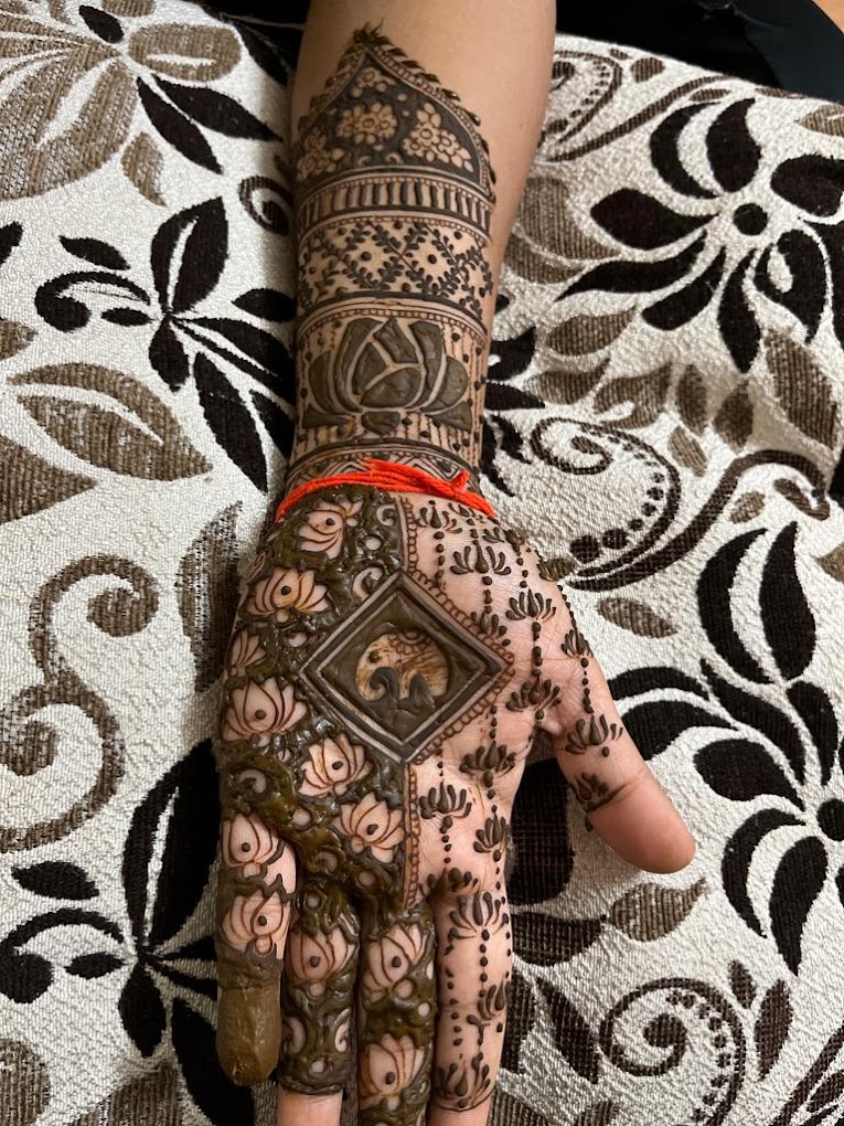 Srushti mehendi art