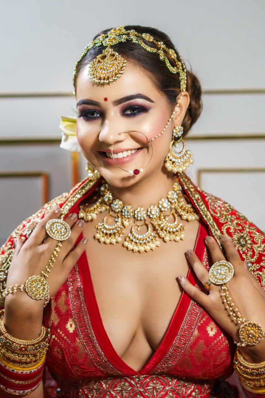 Vashika Sethi Makeovers And Academy