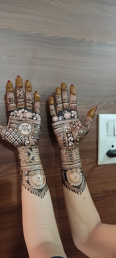 Jain Heena Artist