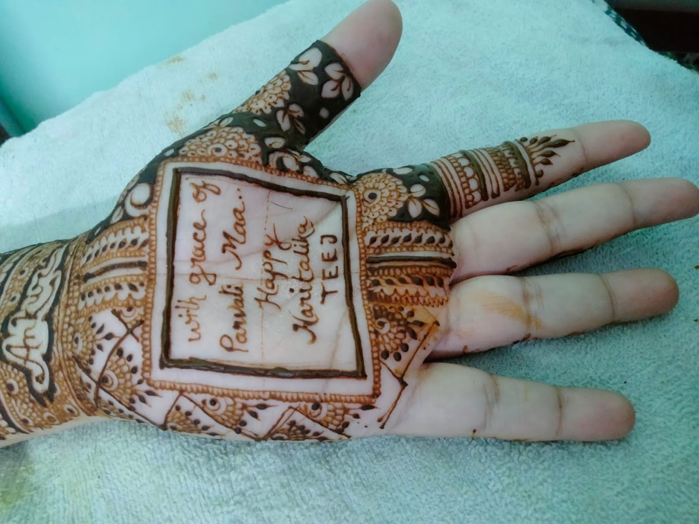 Best Mehndi Artist In Kolkata garia