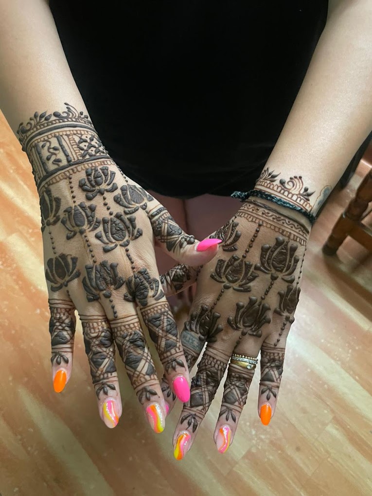 Srushti mehendi art