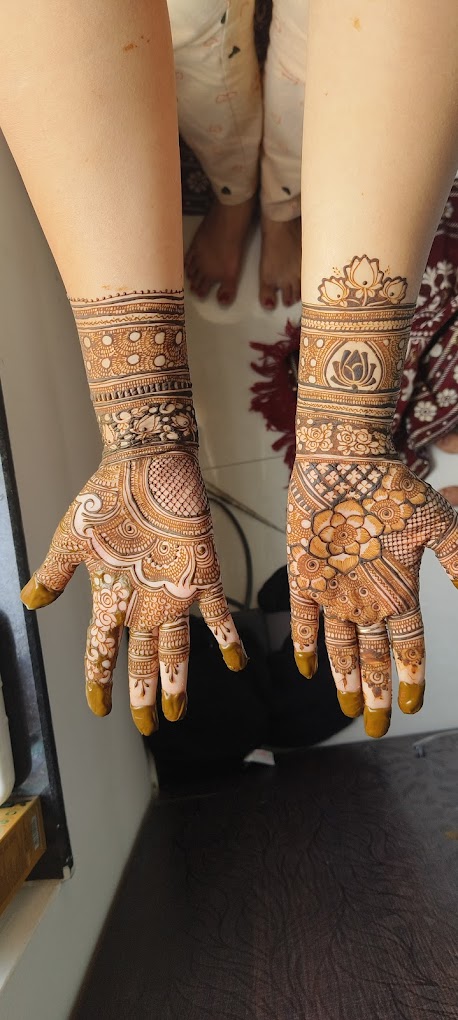 Jain Heena Artist