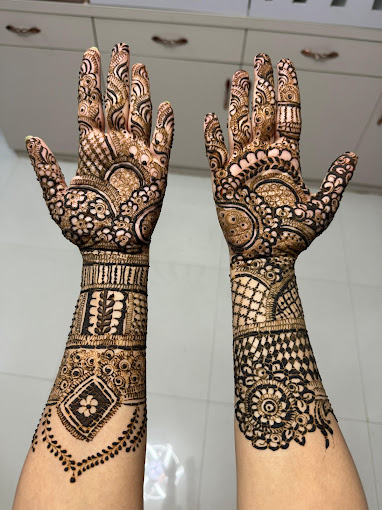 Sumaiya mehndi artist